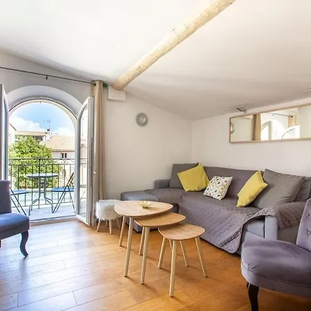 Cosy Apt For 6/8p Best Location In Old Apartment