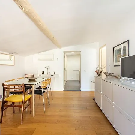 Cosy Apt For 6/8p Best Location In Old