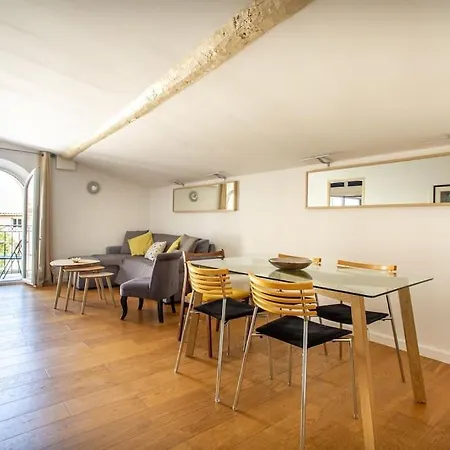 Cosy Apt For 6/8p Best Location In Old Apartment